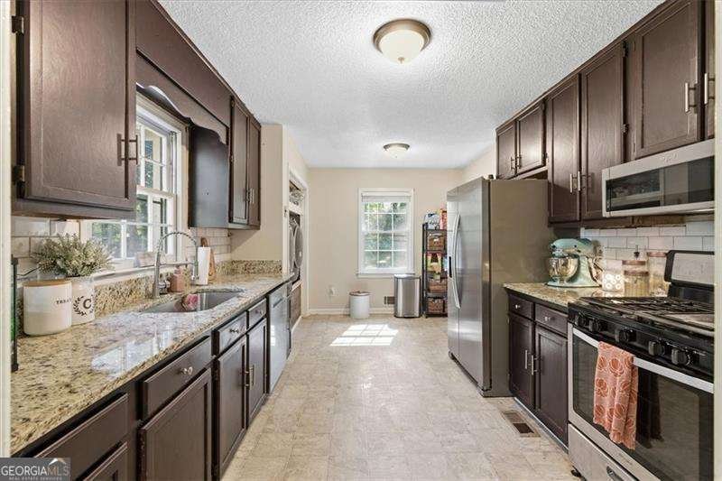 98 Davis Court Hiram - 10