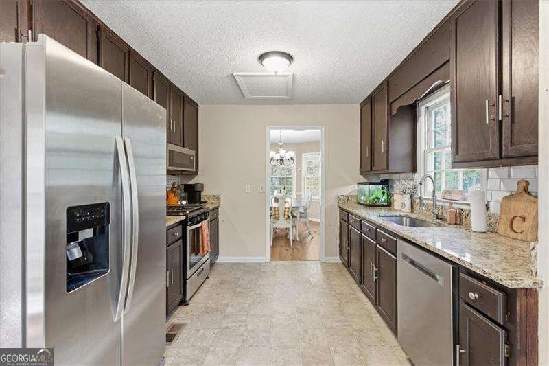 98 Davis Court Hiram - 12