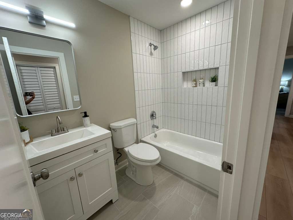 6376 Hollywood Drive Forest Park - 13