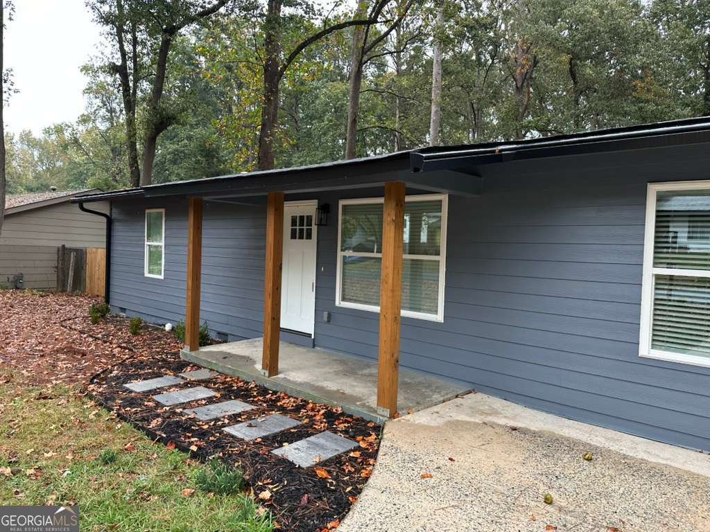 6376 Hollywood Drive Forest Park - 4