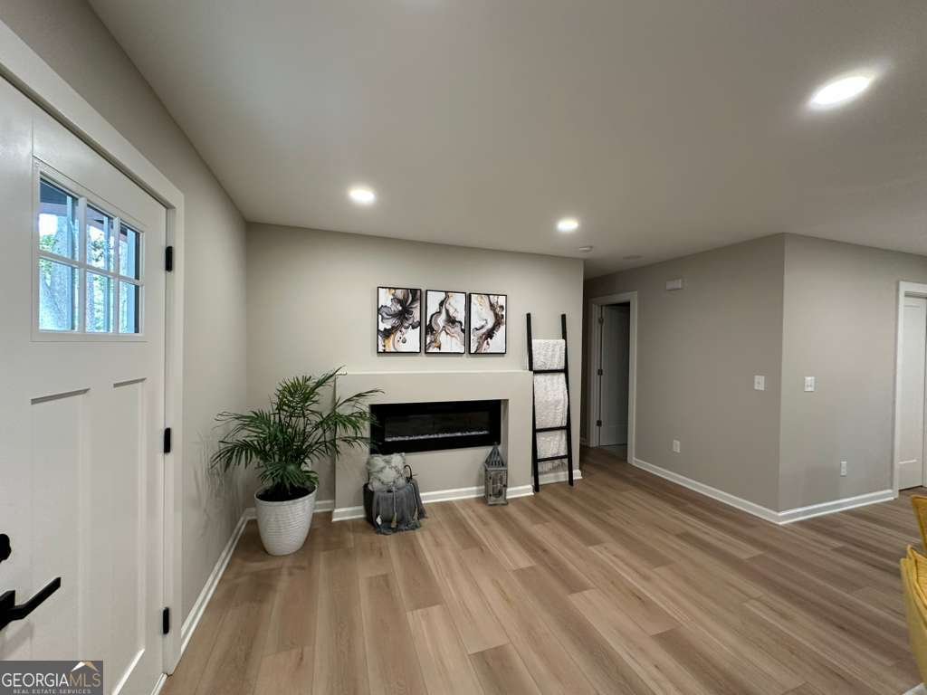 6376 Hollywood Drive Forest Park - 7