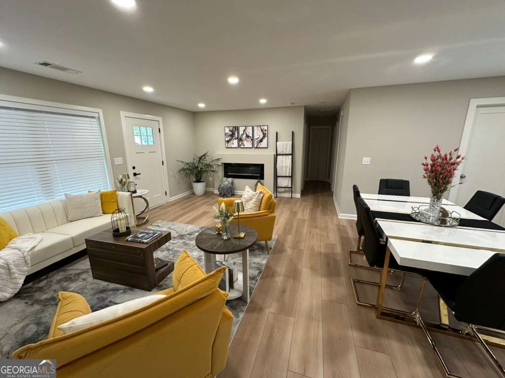 6376 Hollywood Drive Forest Park - 8