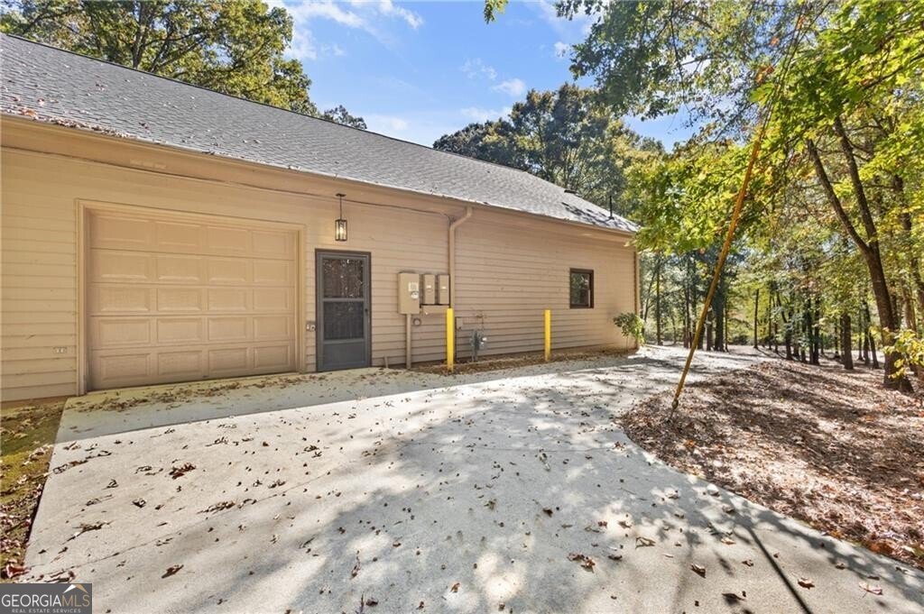 6985 Spout Springs Road Flowery Branch - 36