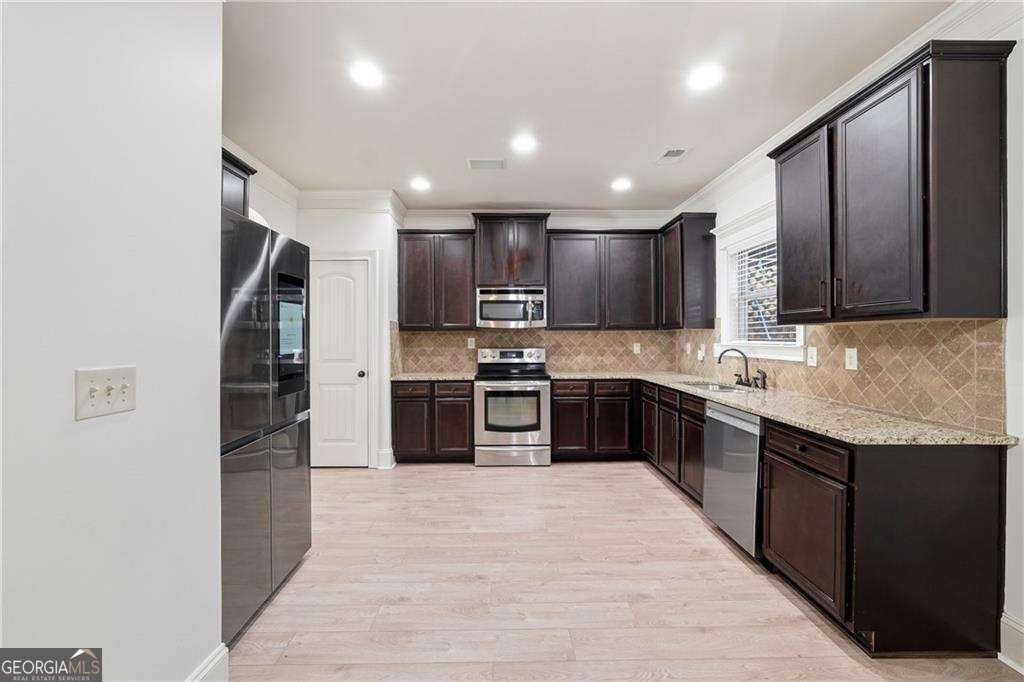 4227 Meadow Wind Drive Snellville - 23