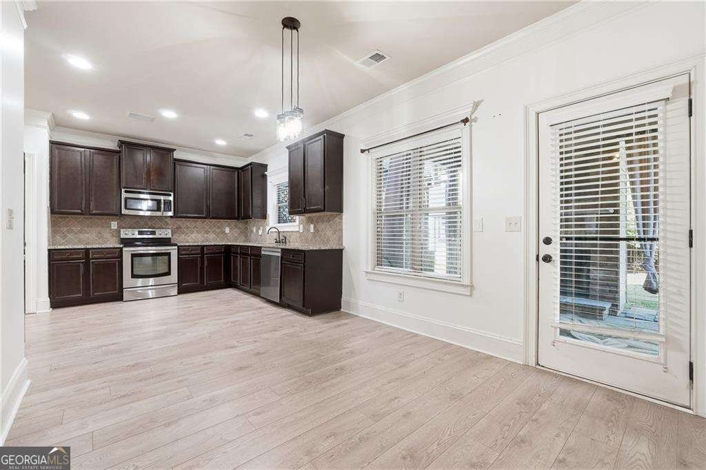 4227 Meadow Wind Drive Snellville - 25