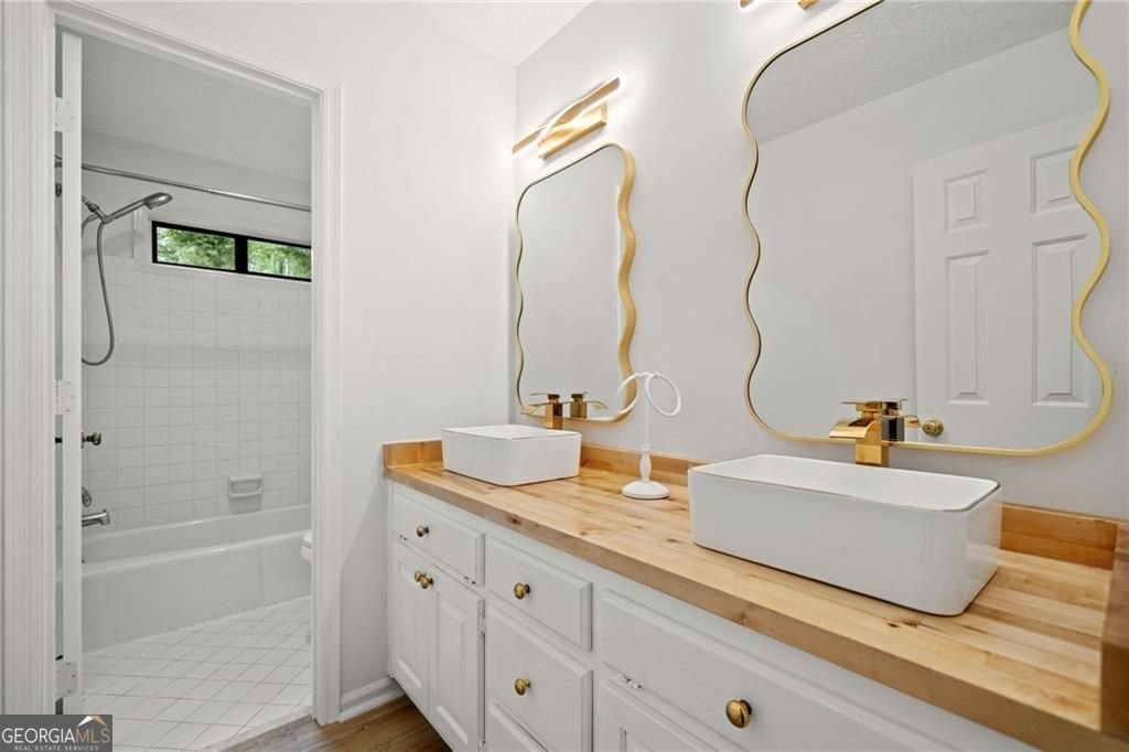 4220 Singing Post Lane Roswell - 24