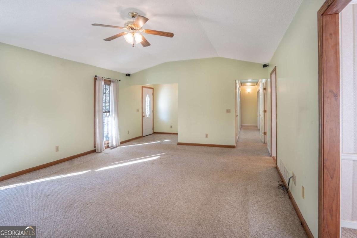 5904 CLAIRMONT Way Powder Springs - 3