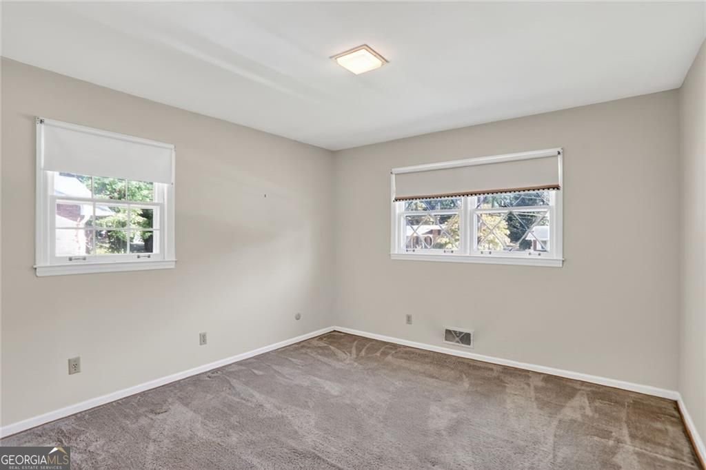 3553 Carriage Way East Point - 12