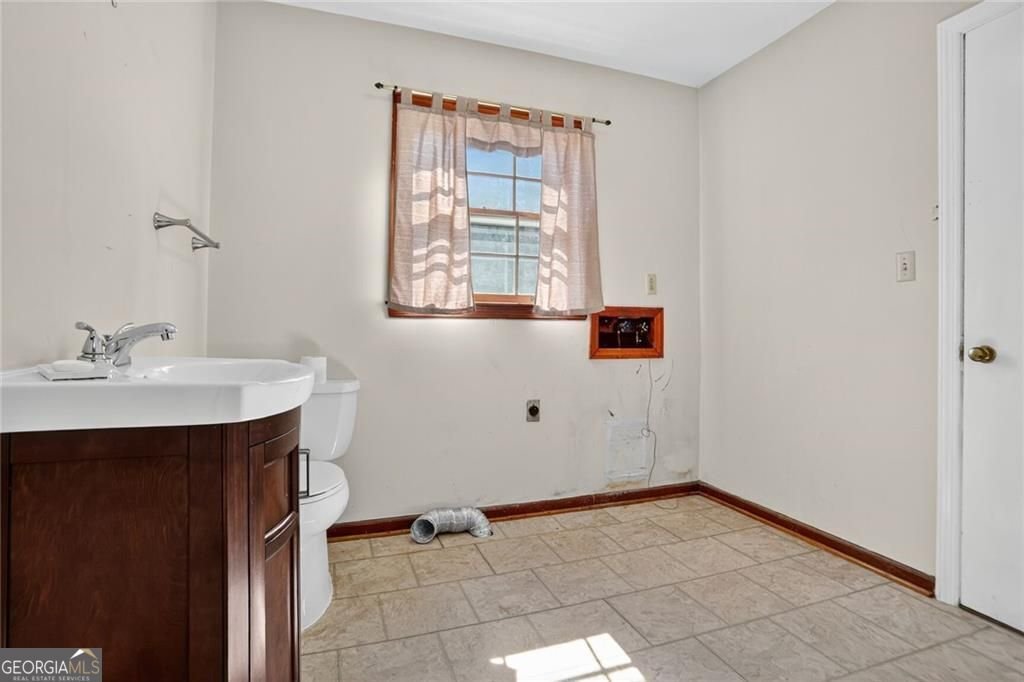 3553 Carriage Way East Point - 16