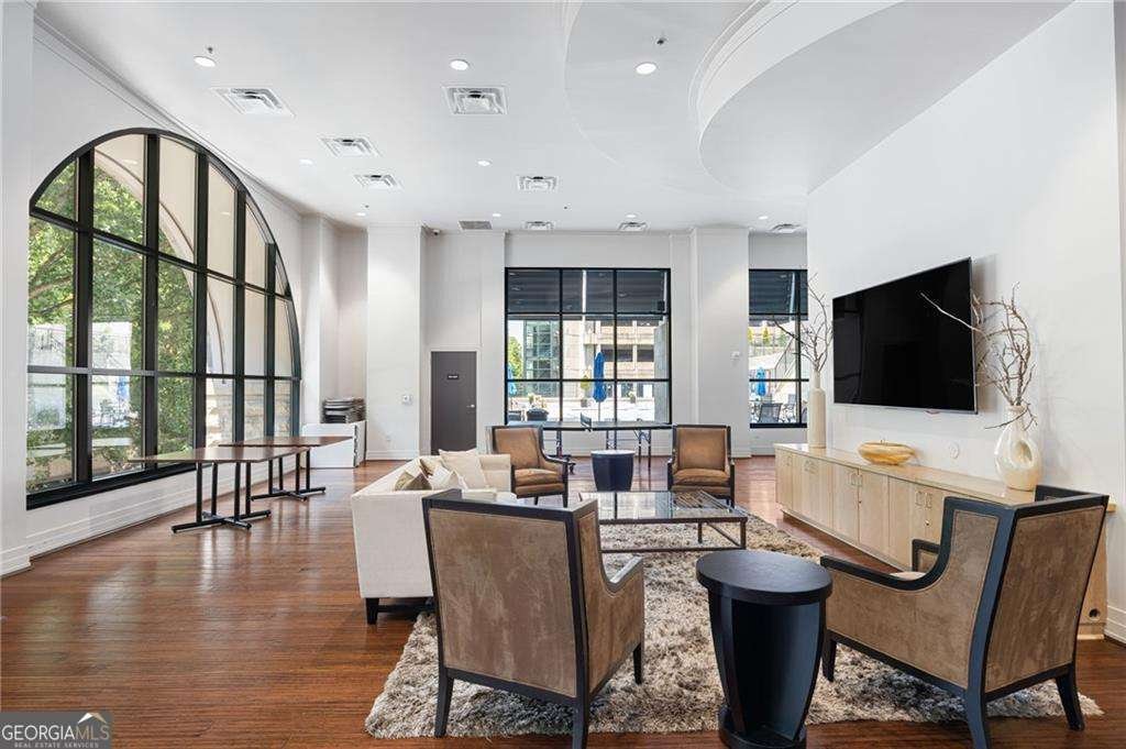 3040 Peachtree Road Atlanta - 22