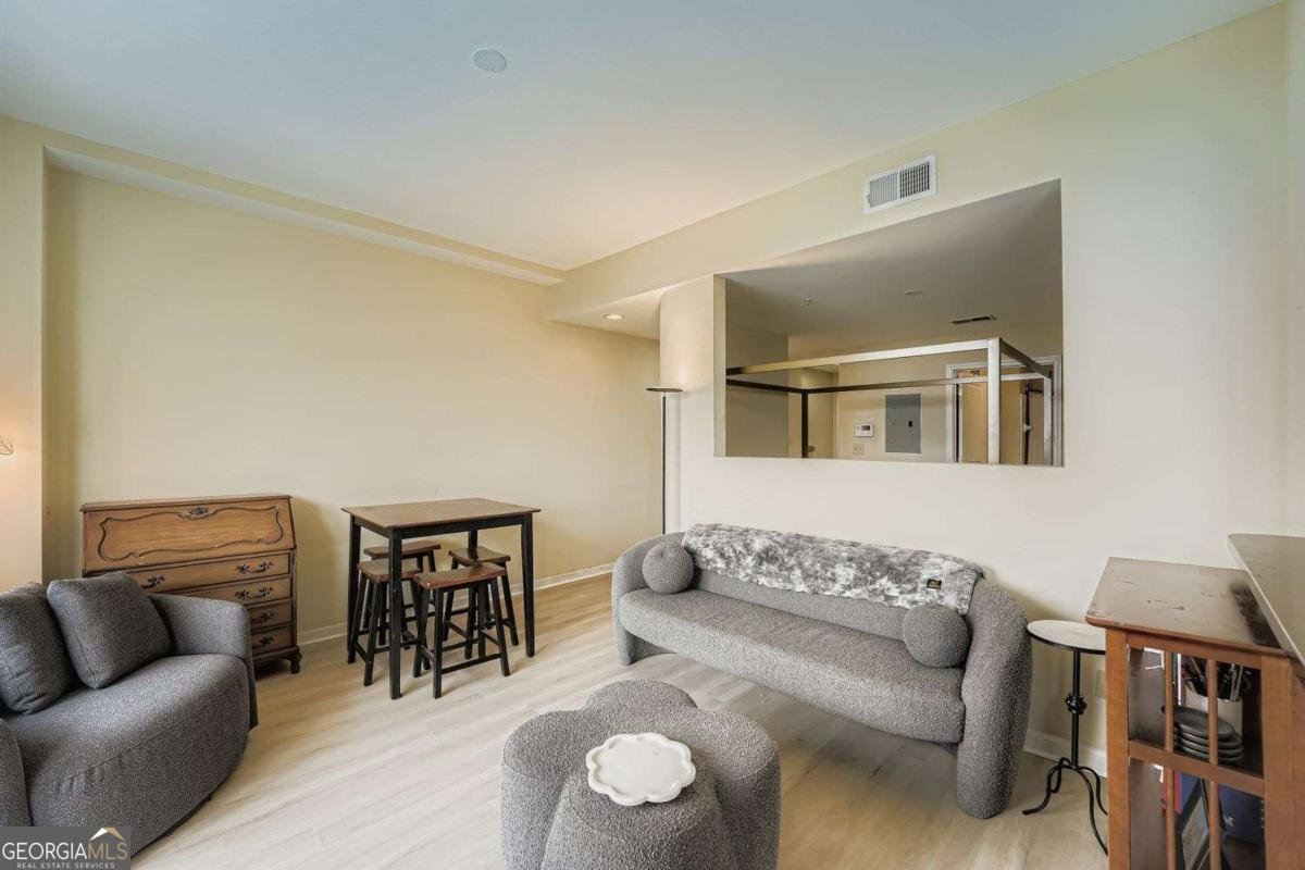 3040 Peachtree Road Atlanta - 5