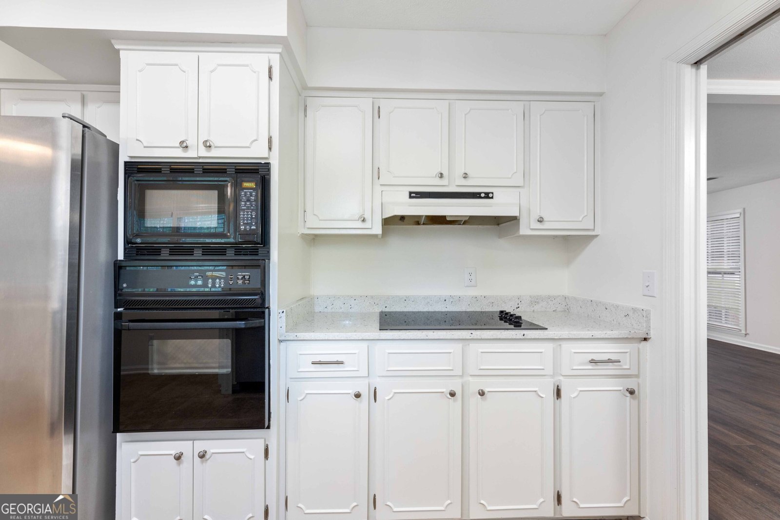 3425 Tomahawk Drive Columbus - 13