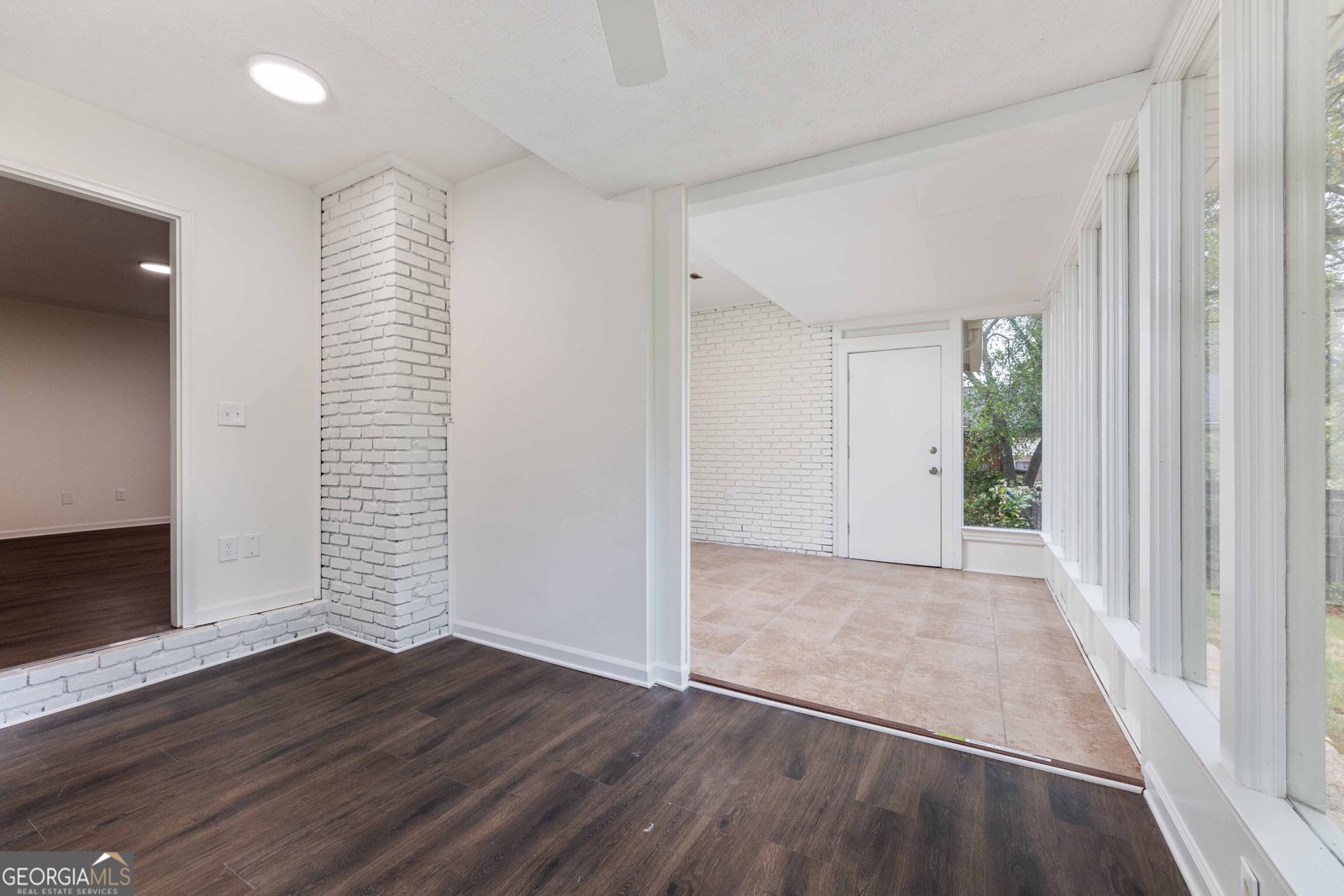 3425 Tomahawk Drive Columbus - 21