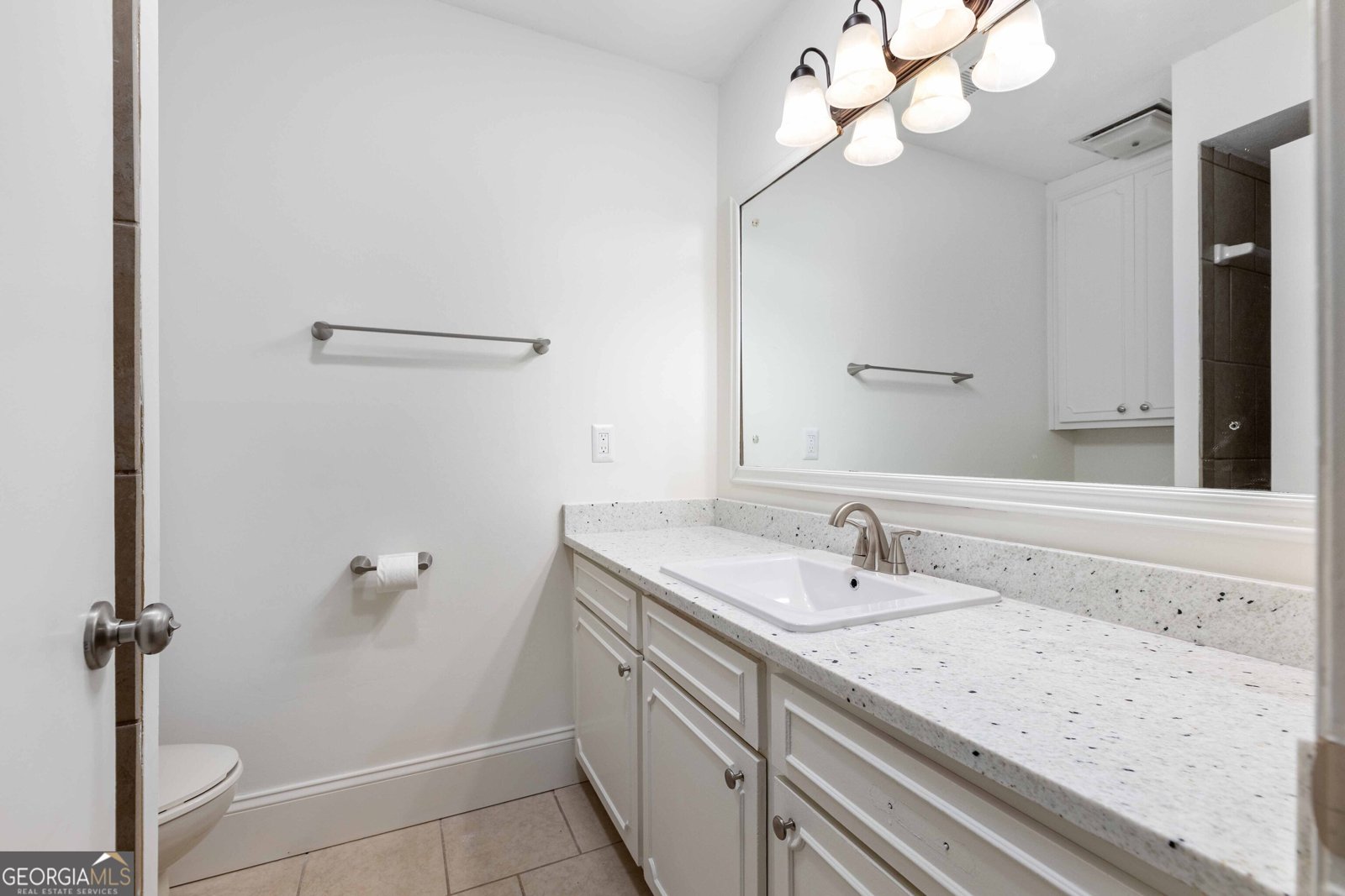 3425 Tomahawk Drive Columbus - 27