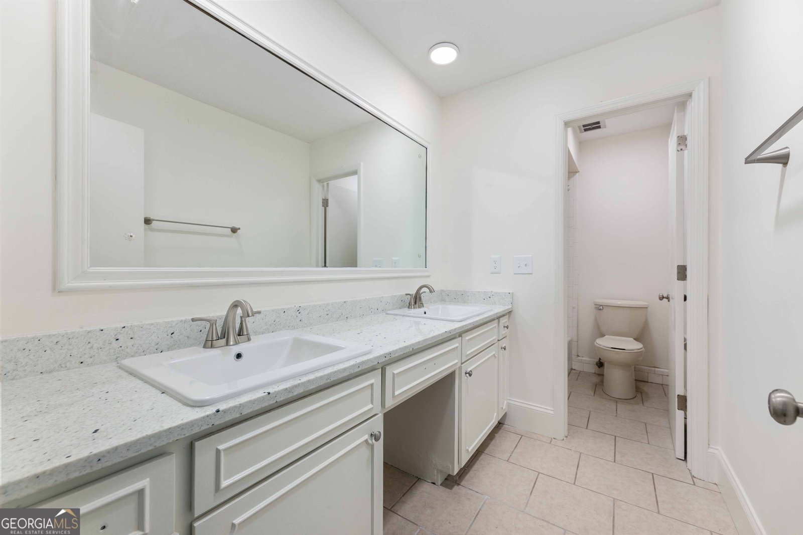 3425 Tomahawk Drive Columbus - 30