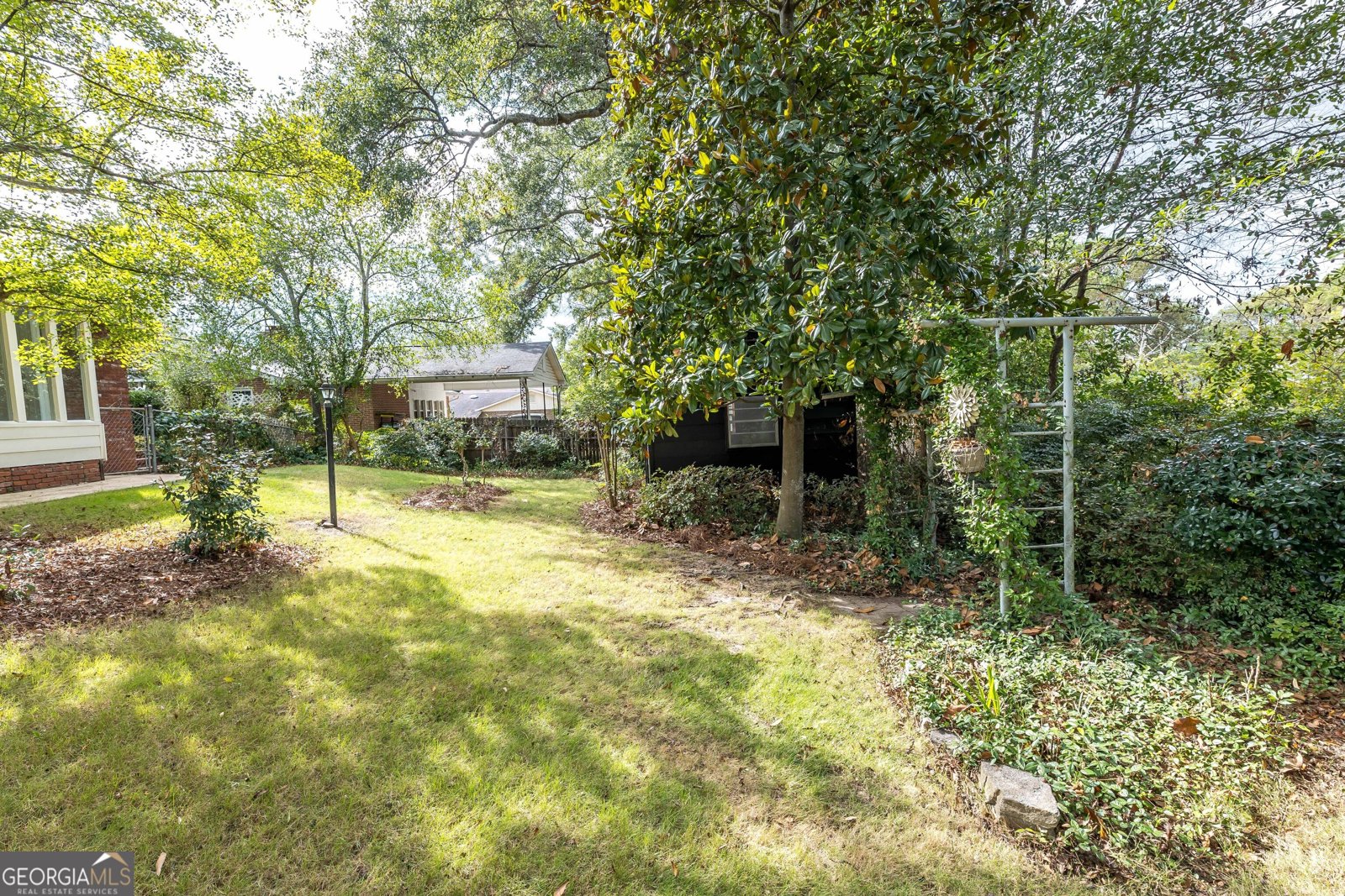 3425 Tomahawk Drive Columbus - 37