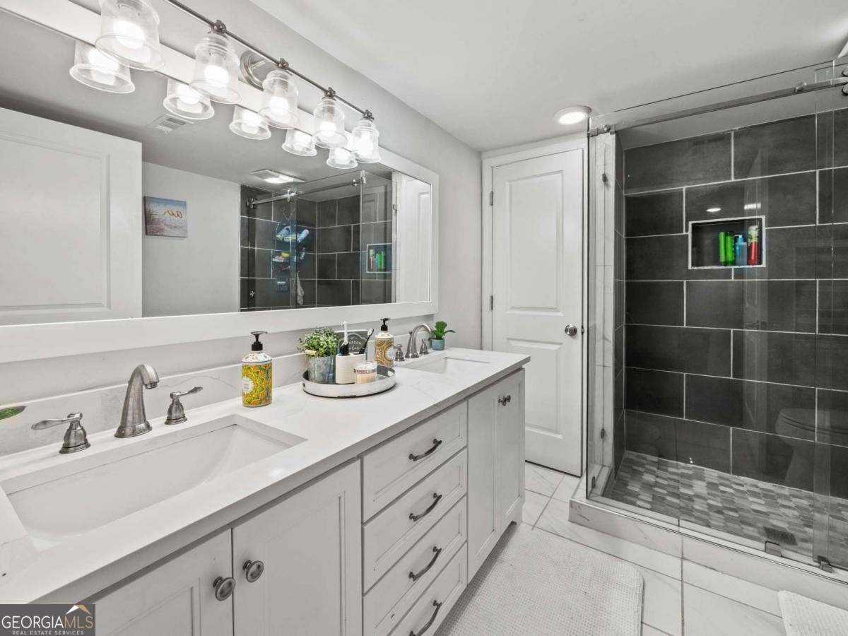 491 Queen Road Gillsville - 33