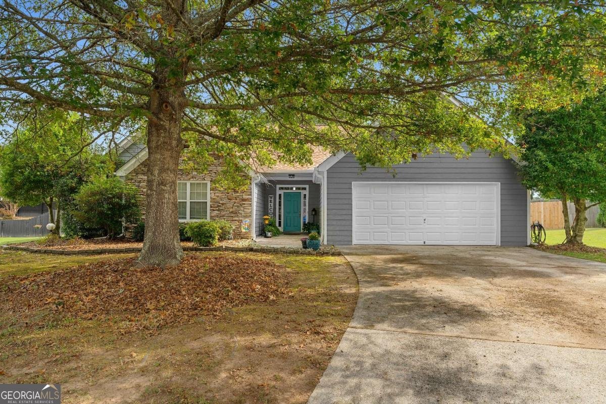 2553 Harvest Moon Court Powder Springs - 1