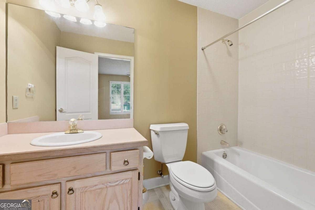 40 JOE LEE Drive Sharpsburg - 9
