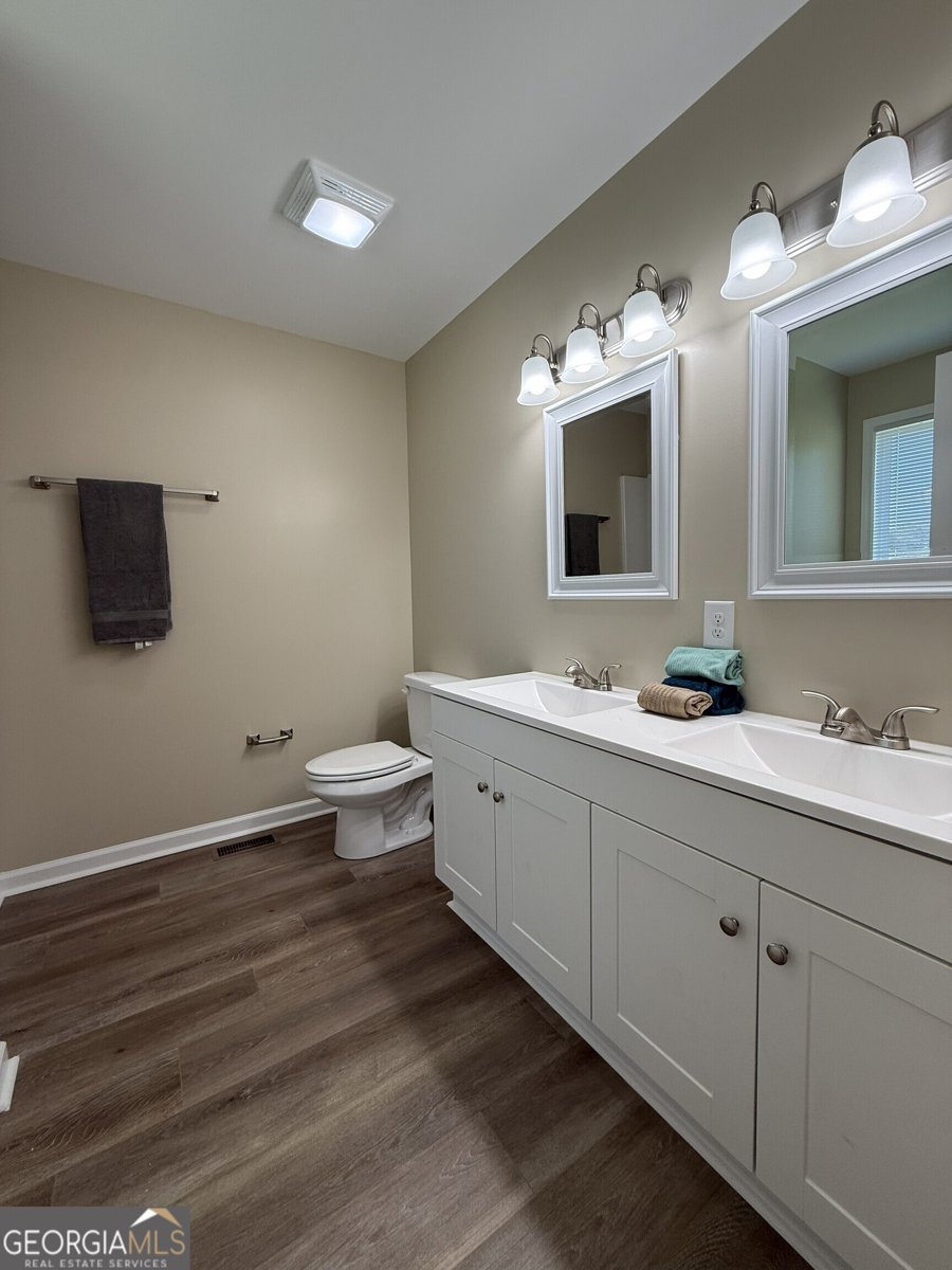 210 Charlotte Circle Statham - 14
