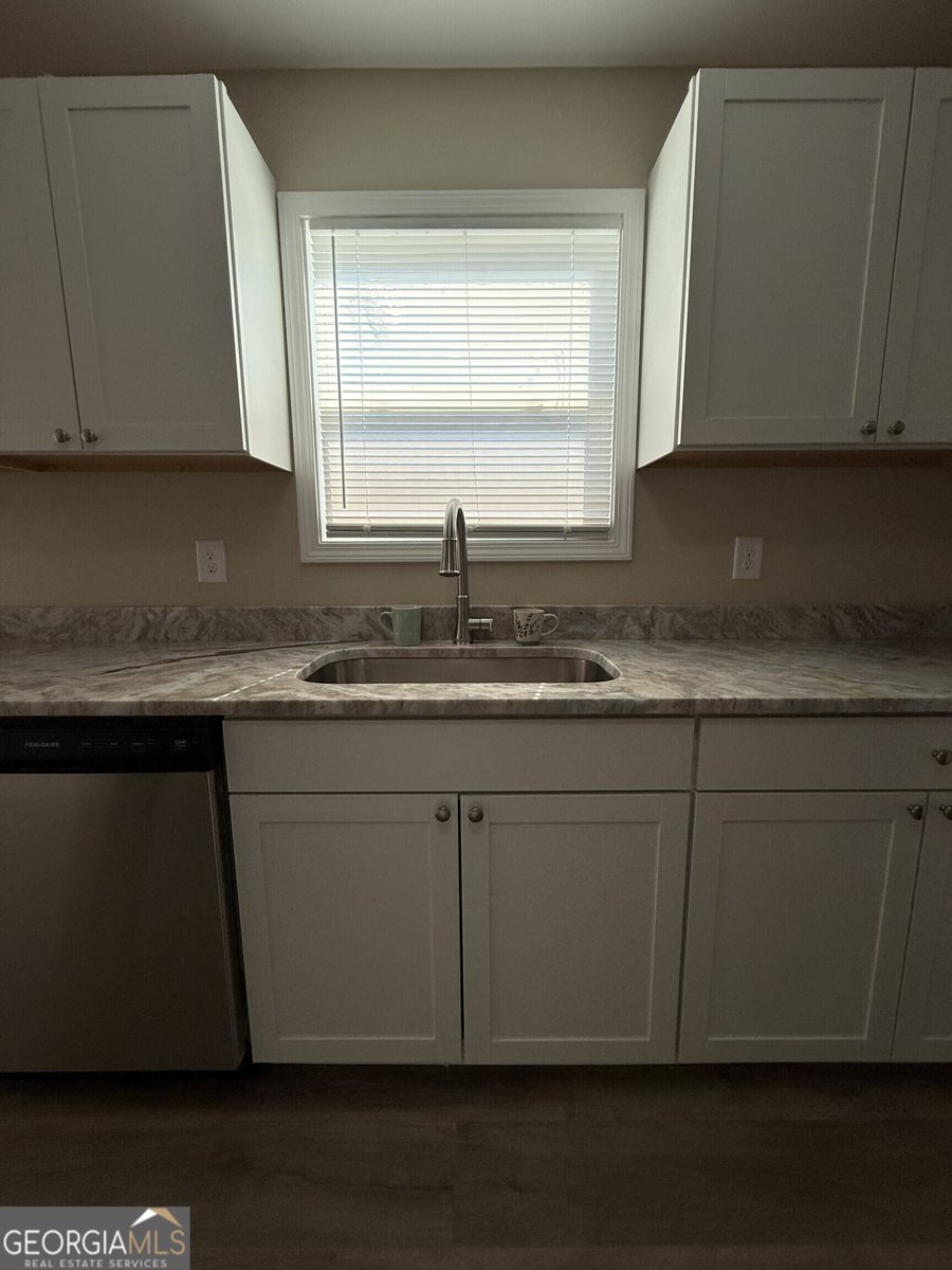 210 Charlotte Circle Statham - 5