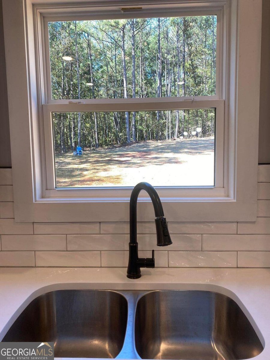 1544 English Road Forsyth - 12