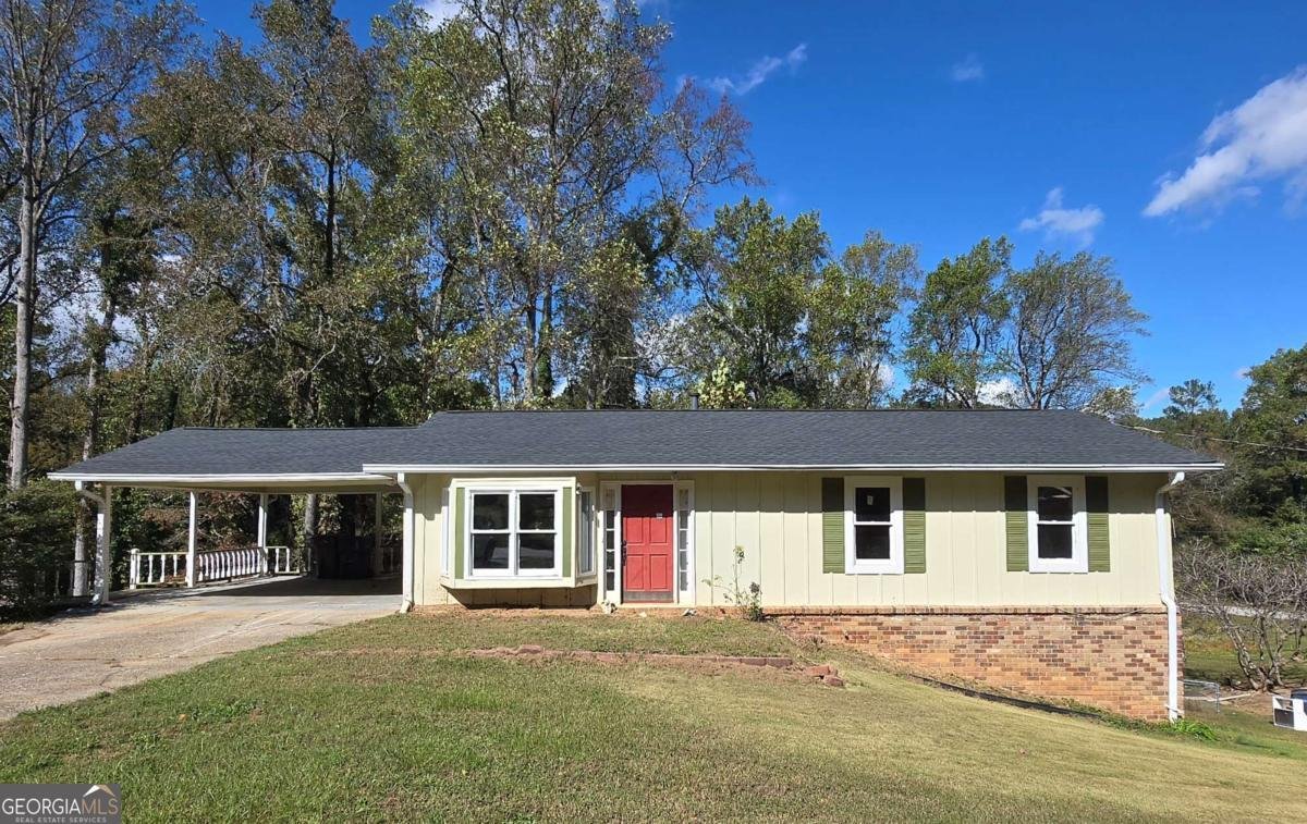 3295 Stoneybrook Drive Douglasville - 1