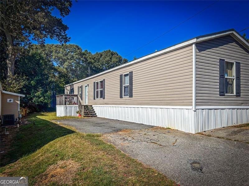 6760 Mableton Parkway Mableton - 1