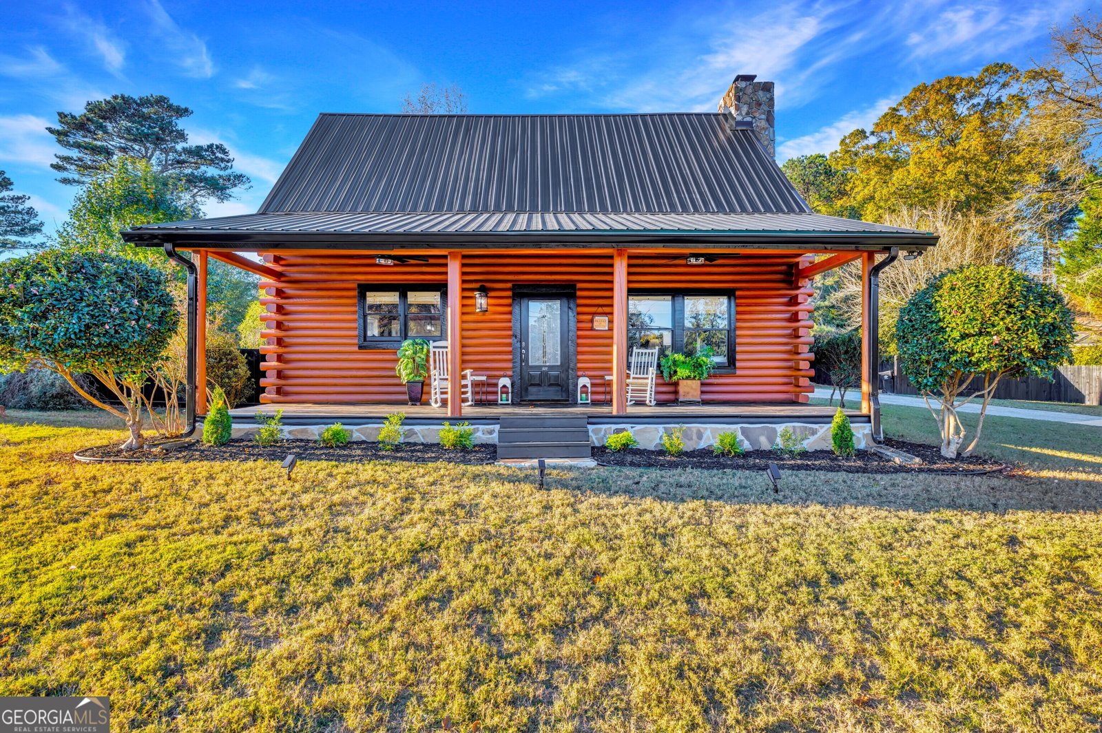 923 Pine Circle Woodstock - 1