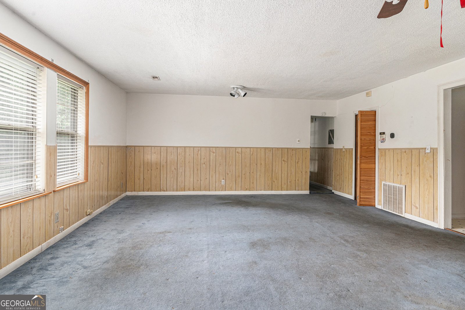 4705 Ernest Drive Forest Park - 10