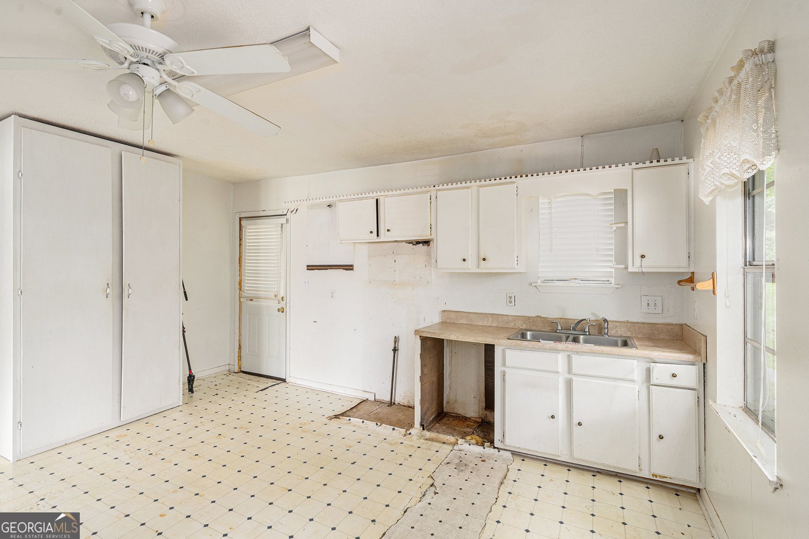 4705 Ernest Drive Forest Park - 13