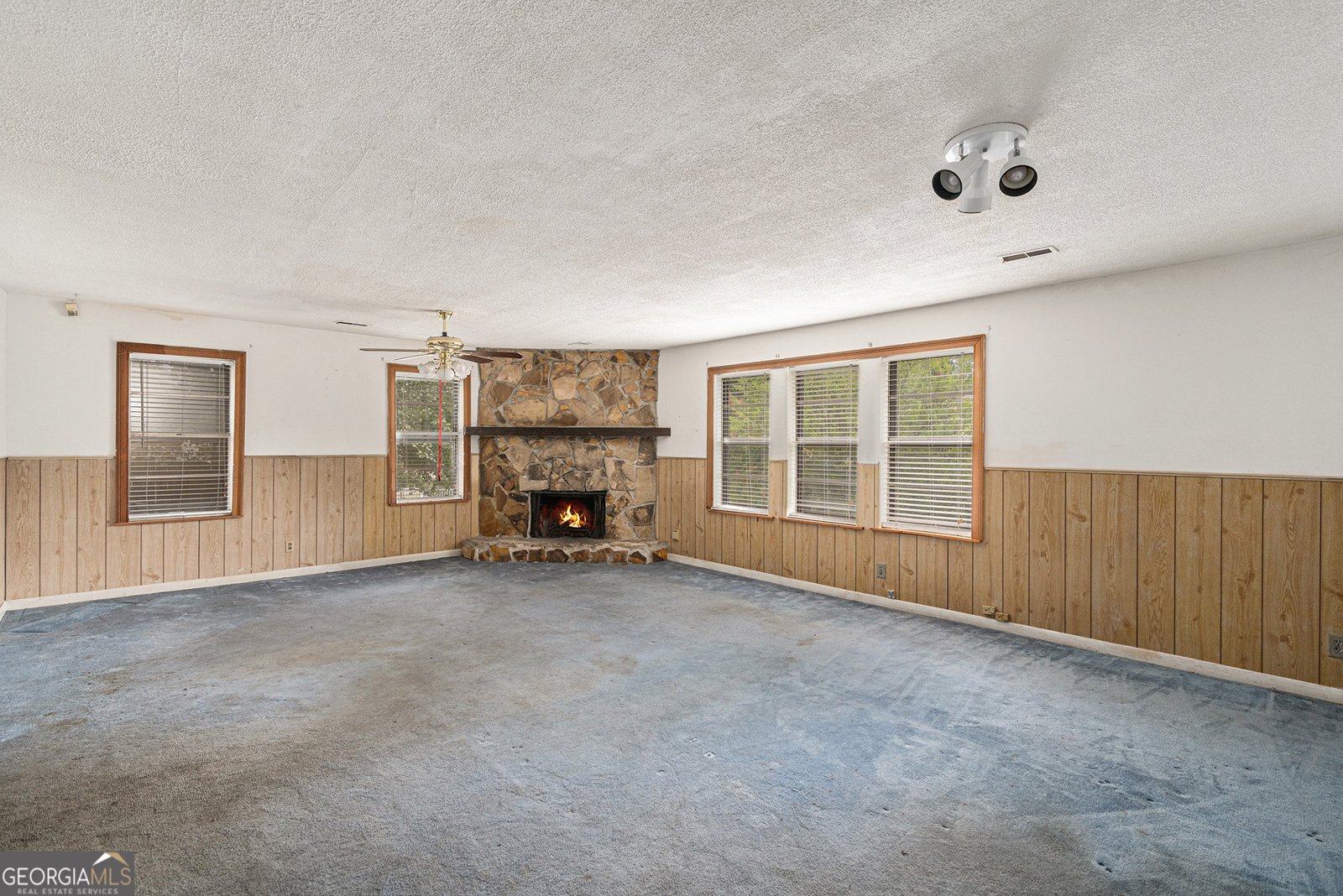 4705 Ernest Drive Forest Park - 7