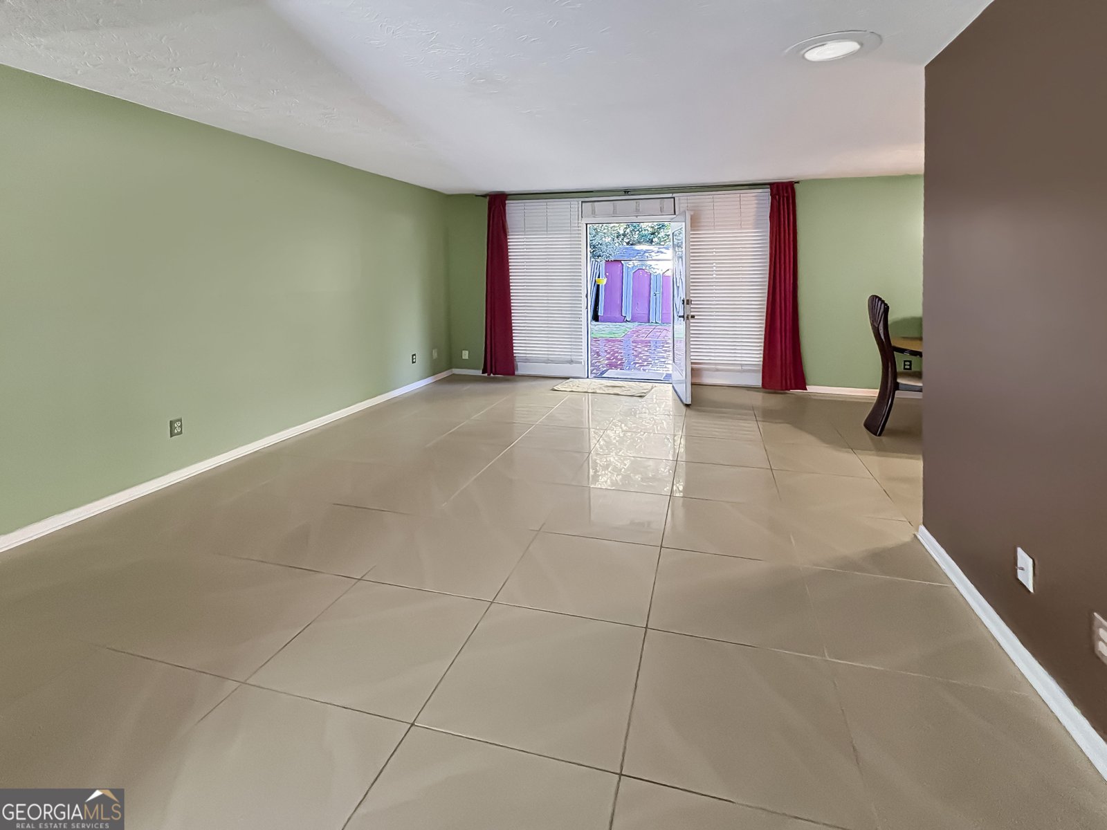 105 Governors Drive Forest Park - 6