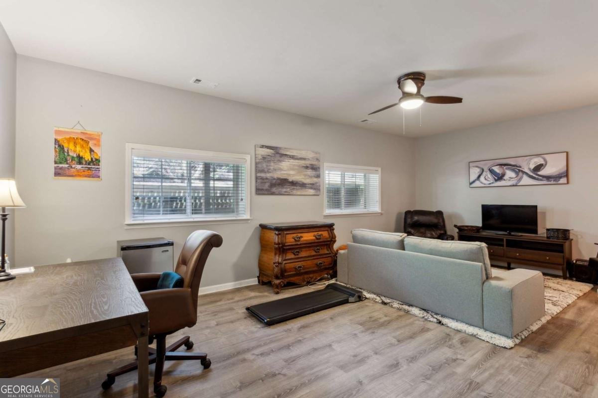 3895 Old Atlanta Station Drive Atlanta - 23