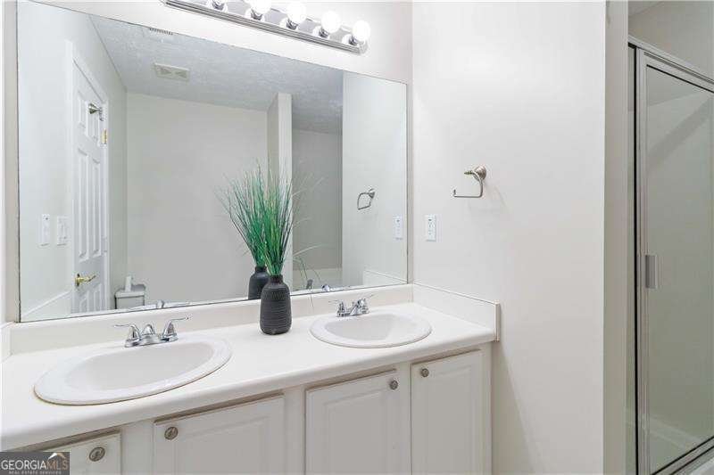 4764 Highpoint Way Atlanta - 29