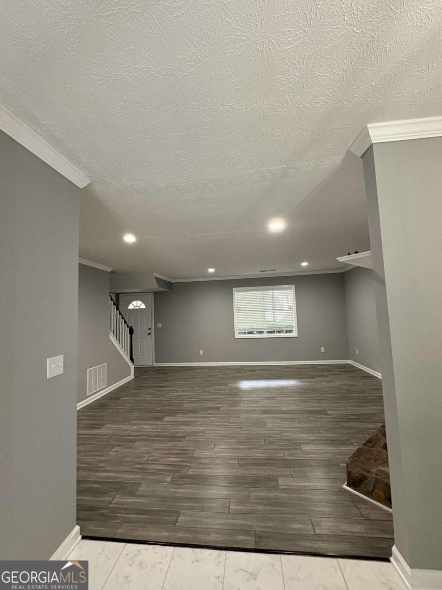 701 Pine Tree Trail Atlanta - 4