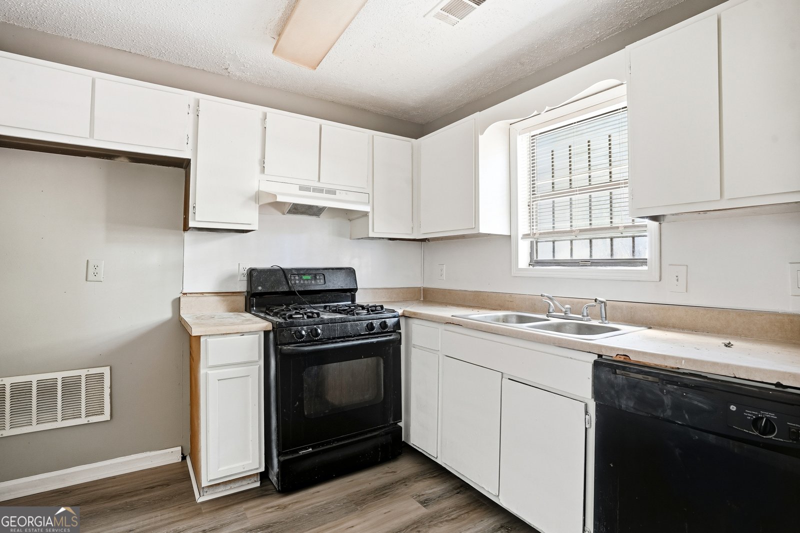 939 Silverwood Drive Atlanta - 4