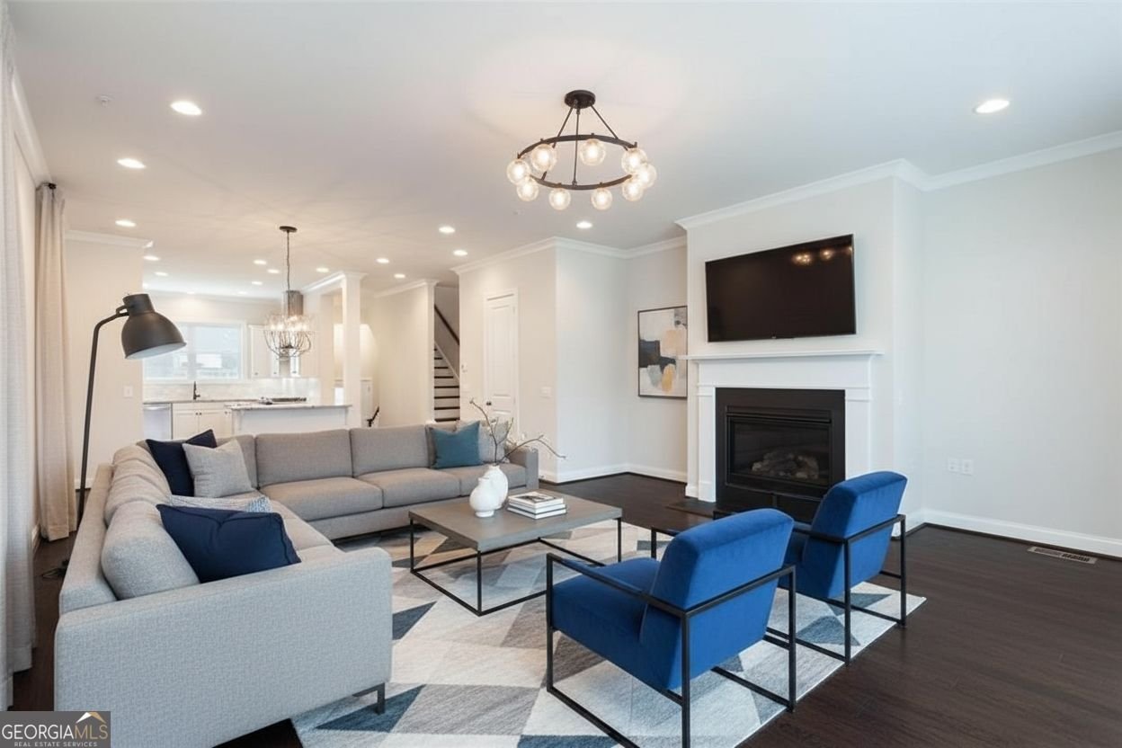 318 LANTANA Lane Woodstock - 3