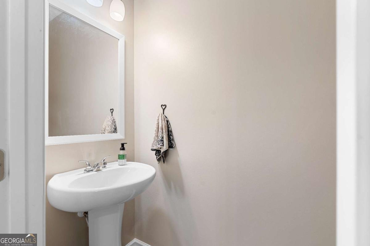 301 Winston Circle Canton - 18