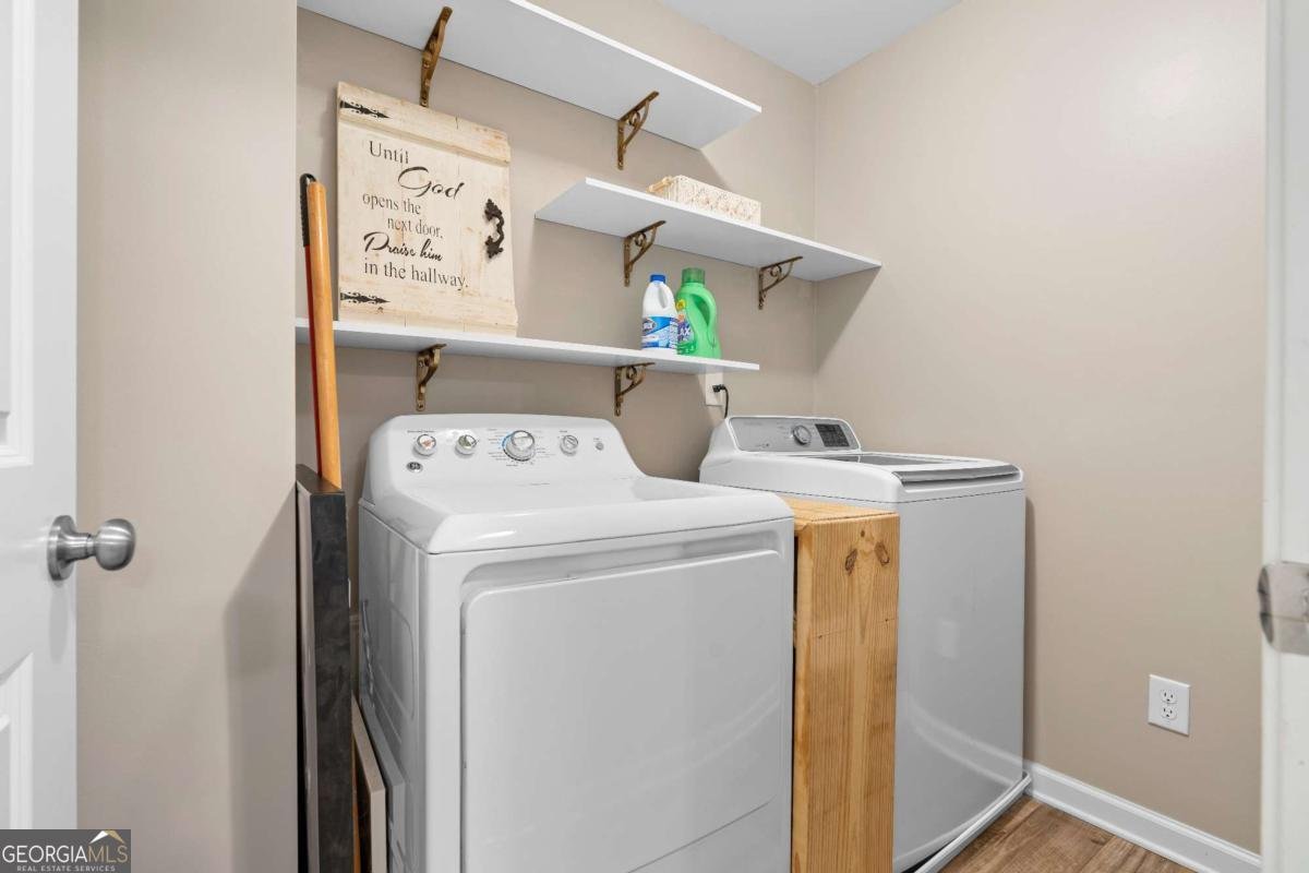 301 Winston Circle Canton - 32