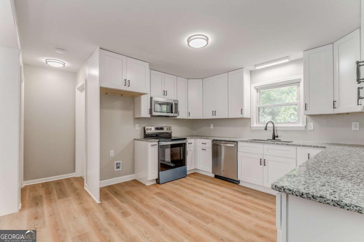 212 Alfred Avenue Rome - 17
