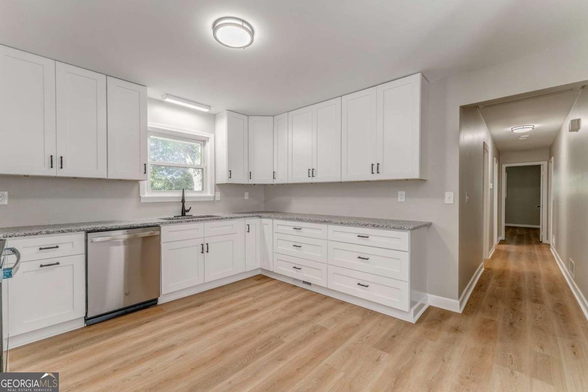 212 Alfred Avenue Rome - 20