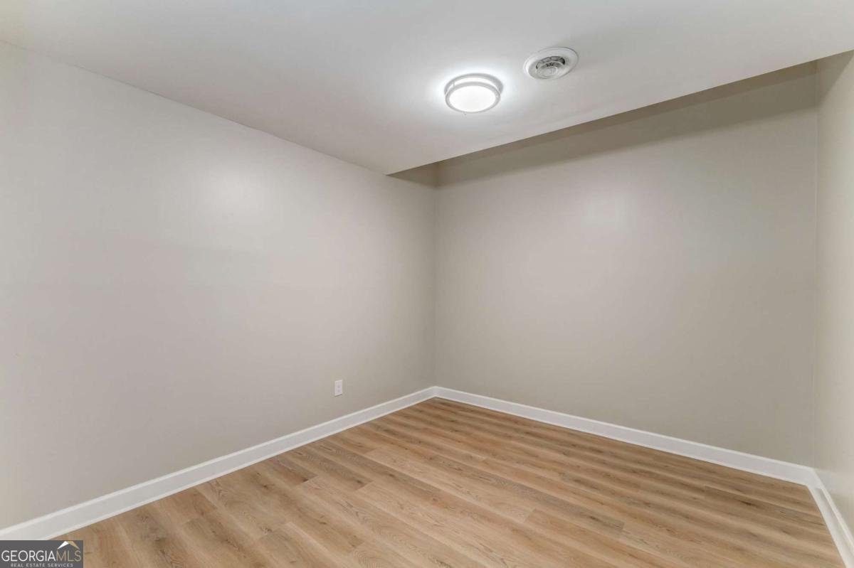 212 Alfred Avenue Rome - 32