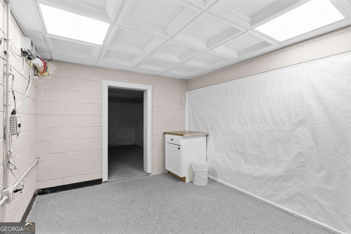 1460 Grant Drive Brookhaven - 23