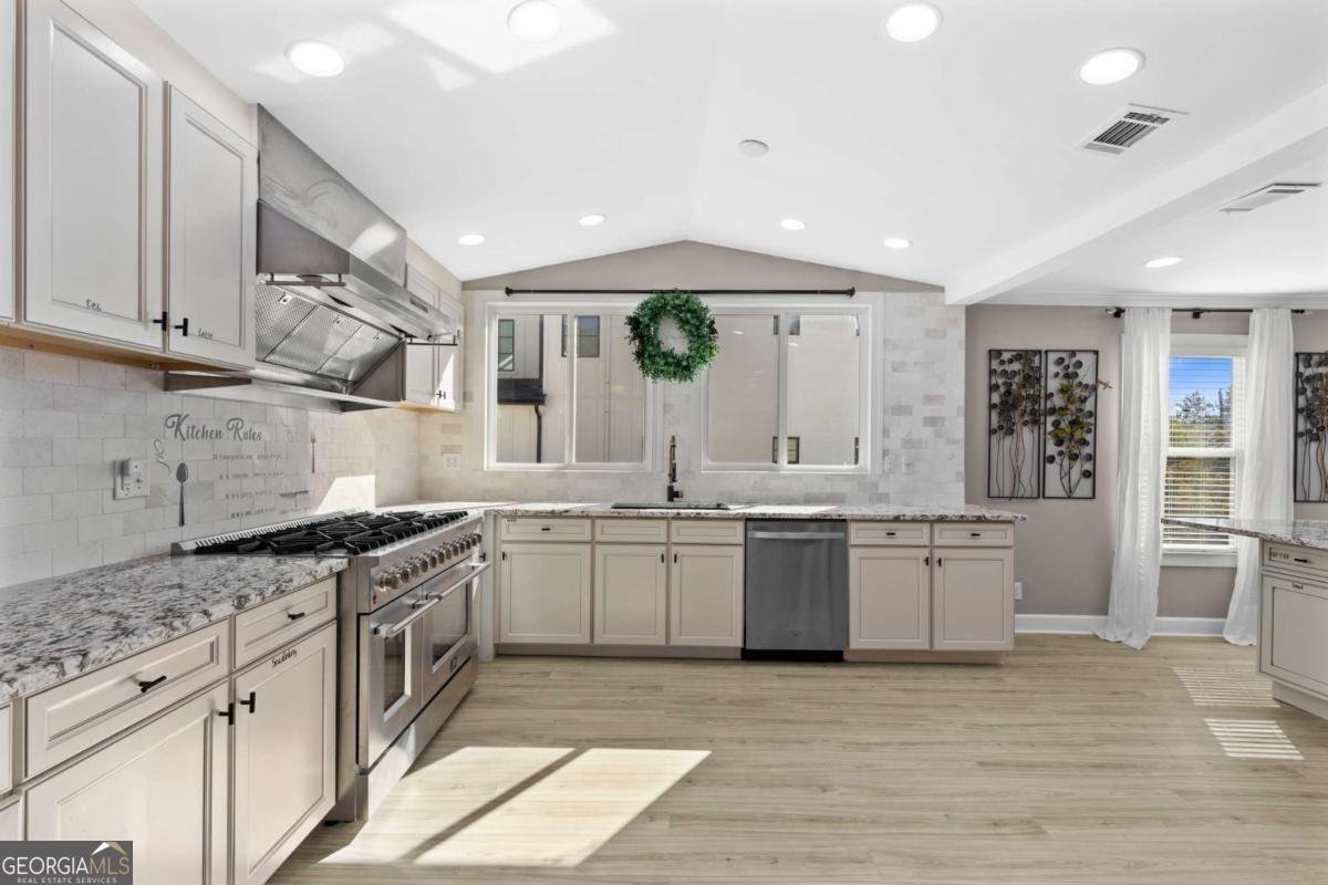 1460 Grant Drive Brookhaven - 4