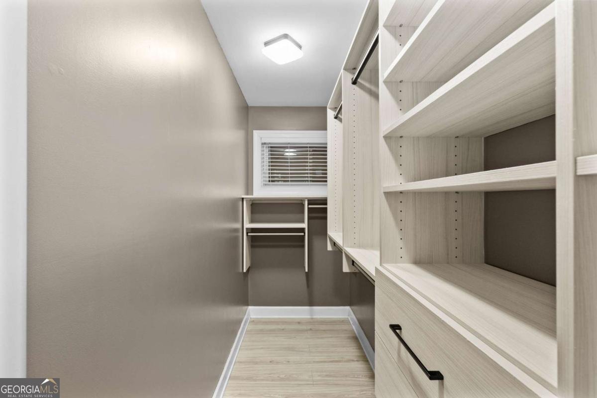 1460 Grant Drive Brookhaven - 9