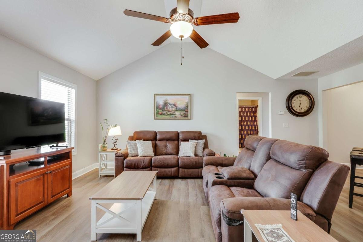 385 McCannon Morris Road Hull - 12