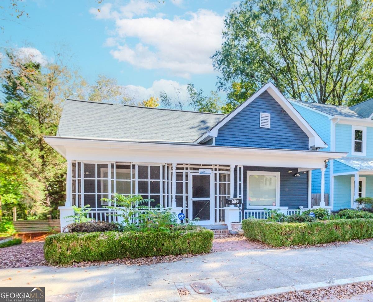 686 Garibaldi Street Atlanta - 2