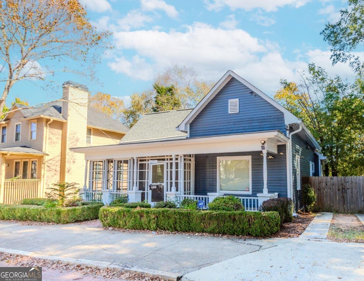 686 Garibaldi Street Atlanta - 3
