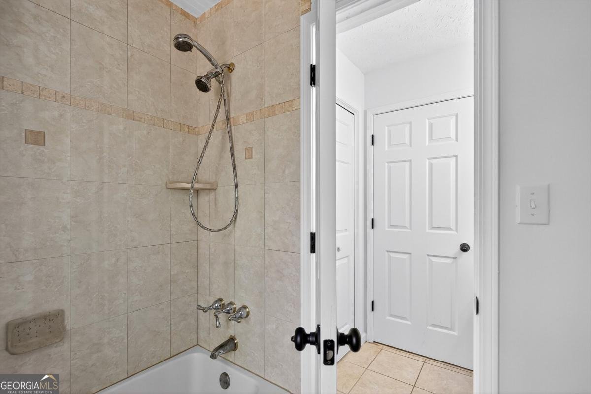 170 Forest Lake Drive Fayetteville - 17